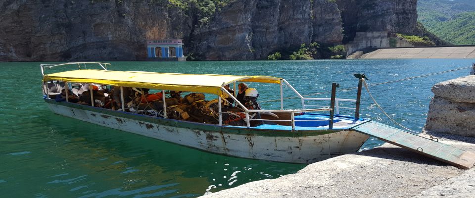 Albanien Komani Lake